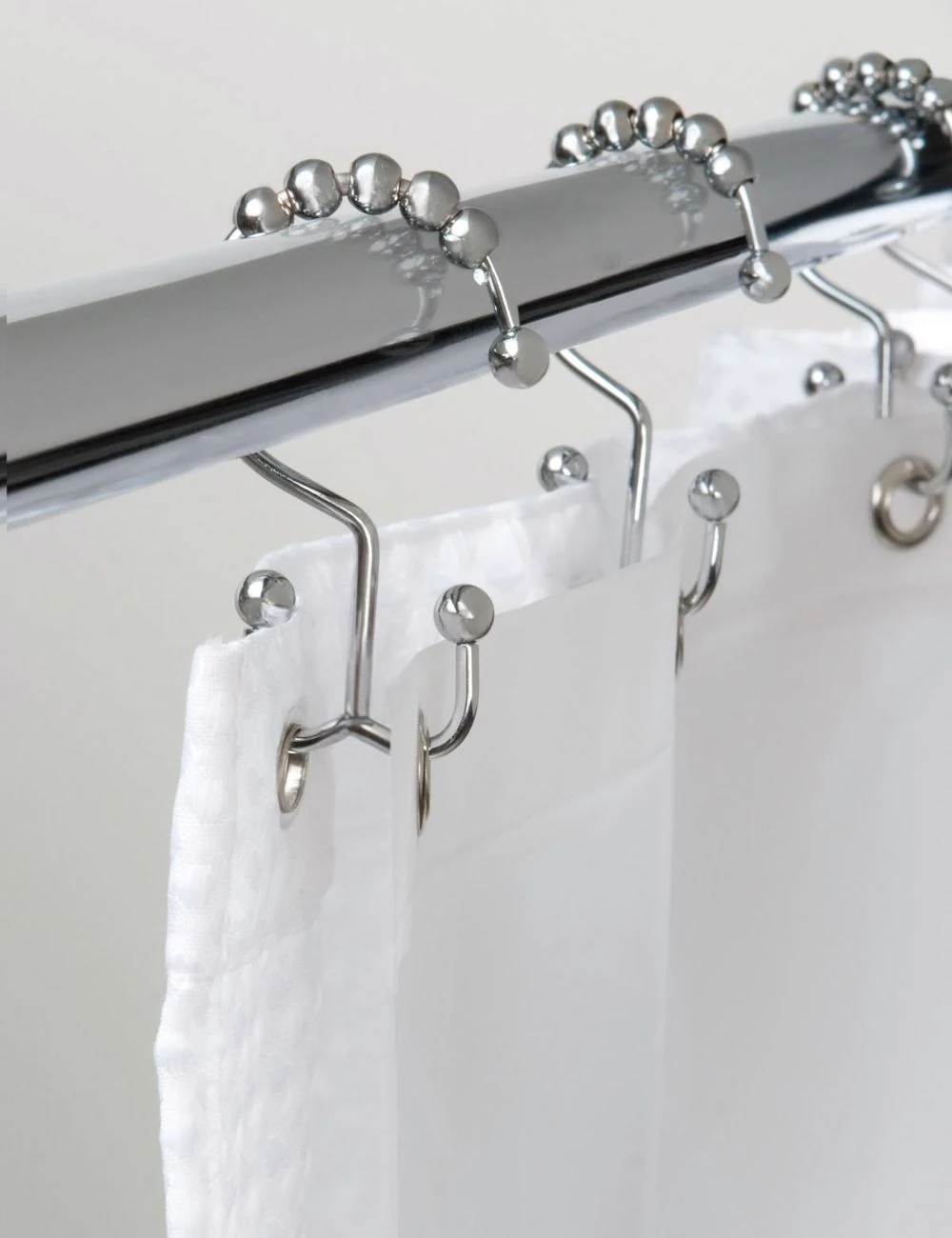 Benefits of choosing curtain hooks in Dubai