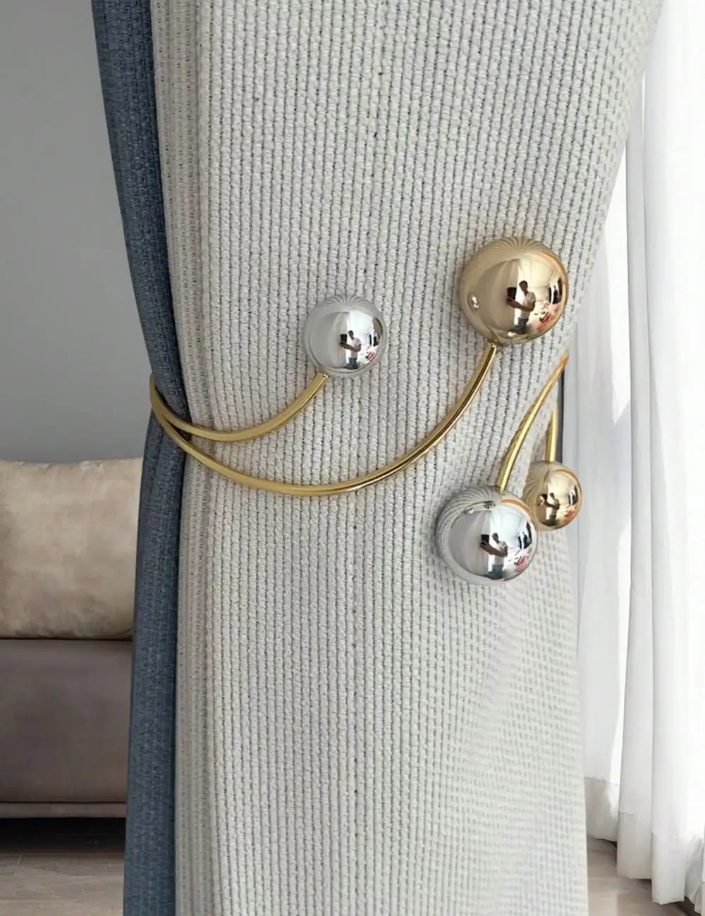 Custom curtain services for homes across Dubai