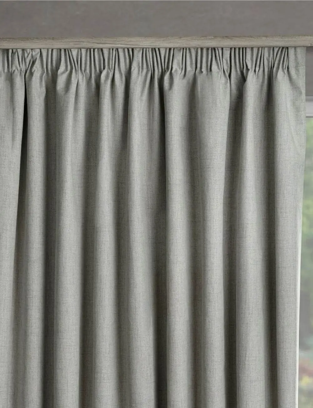 Comprehensive curtain tape solutions for Dubai curtains